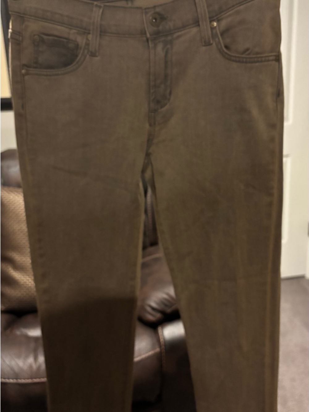 Classic Women’s Slim Fit Jeans in Olive Brown